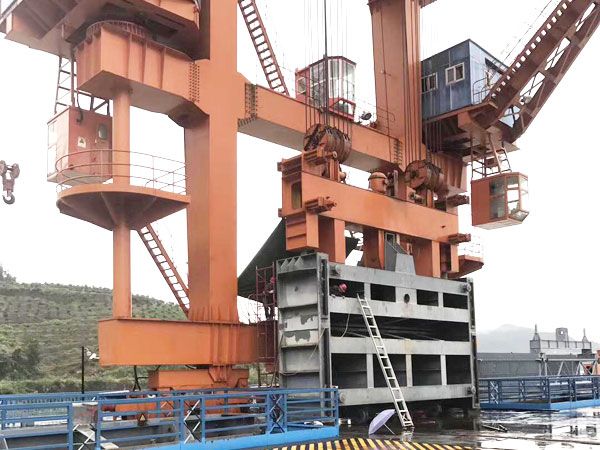 閘門水封更換、改造施工