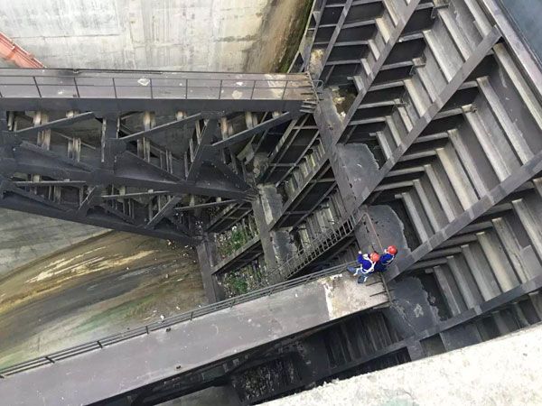 閘門水封更換、改造施工